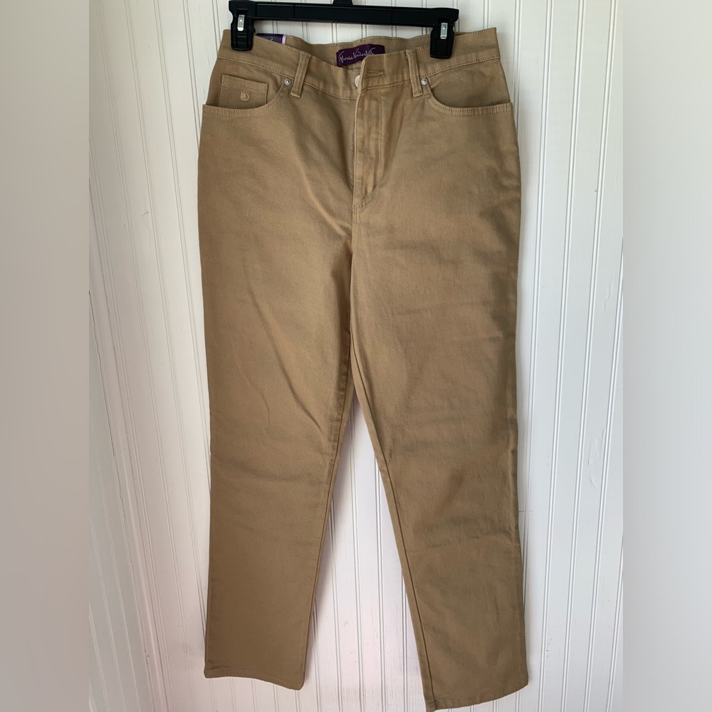 Gloria Vanderbilt Amanda Slimming Jean (NWT) Size 10 Average; Tan Color - Picture 5 of 5